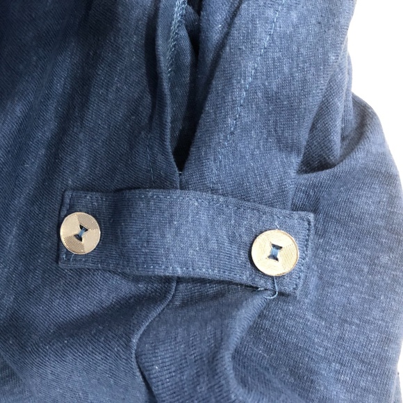 YUL VOY Blue Wrap l Made in Canada l Eco Friendly Fabric - Picture 5 of 7